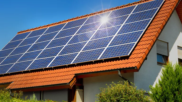 Mi befolyásolja a napelemes rendszerek árát?